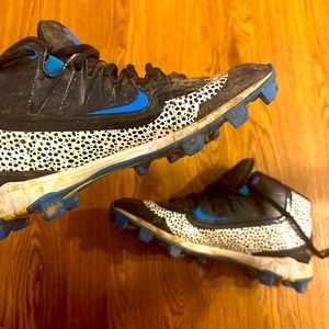 Nike Baseball Cleats Youth Size 6 Blue & Black